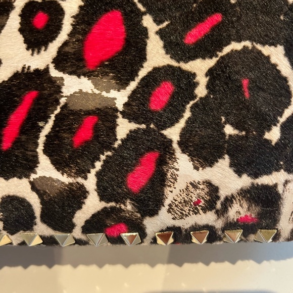 Valentino Rockstud Limited Edition Large calf skin leopard tote with strap - Picture 13 of 13